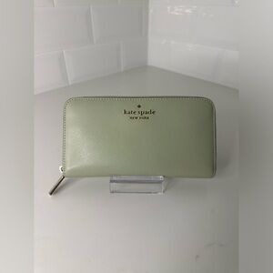 Kate Spade Zippy Wallet
